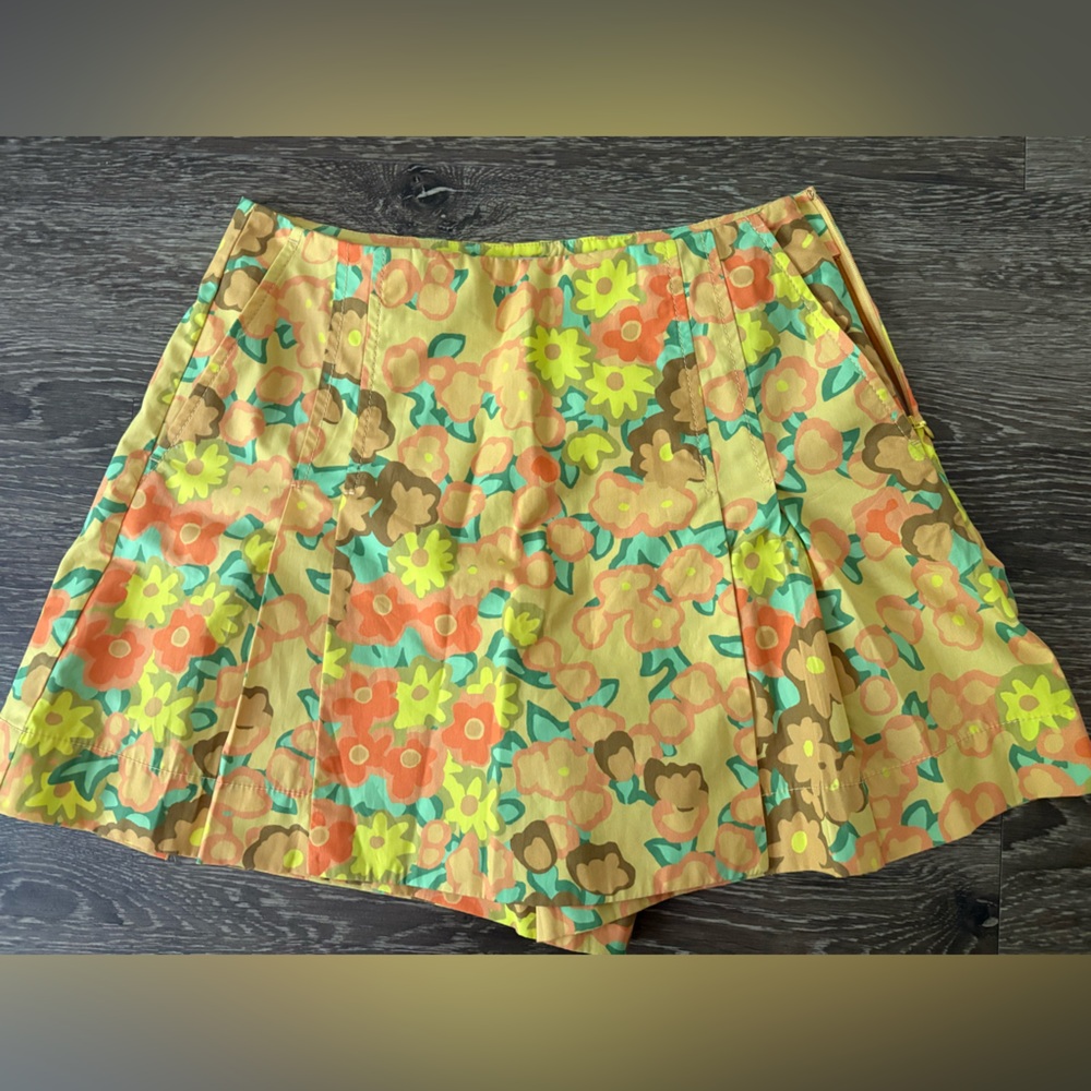 NWT Tory Burch Floral Patterned Skort Size 2